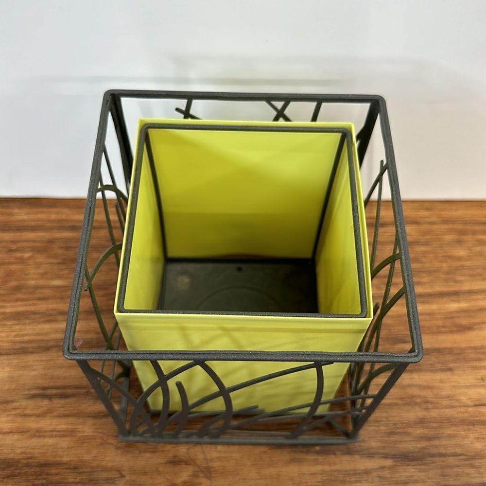 Party lite candle holder - Picture 2 of 3